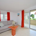 Lastavica-2 By Interhome Lägenhet
