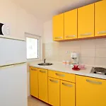 Lägenhet Lastavica-2 By Interhome *