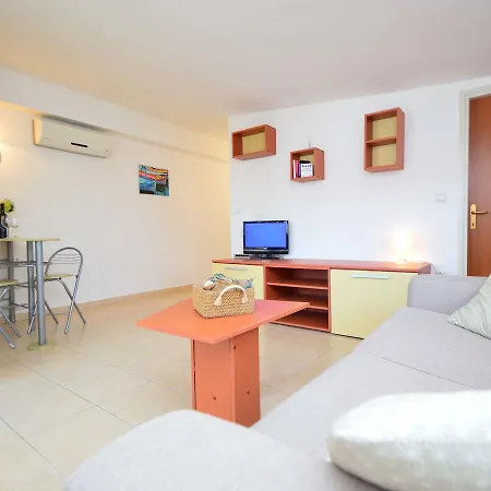 Lastavica-2 By Interhome *