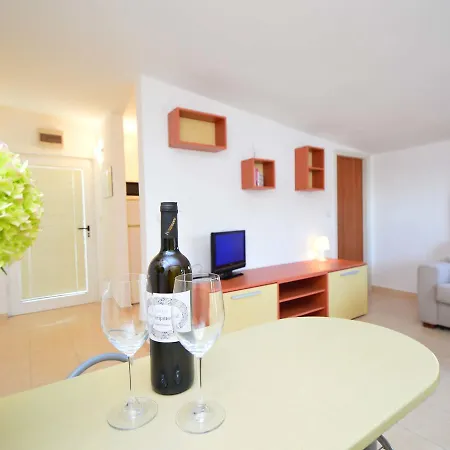Lastavica-2 By Interhome